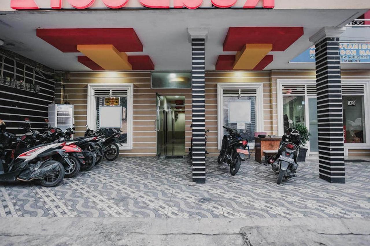 Hotel RedDoorz @ Jalan STM Medan Exterior foto